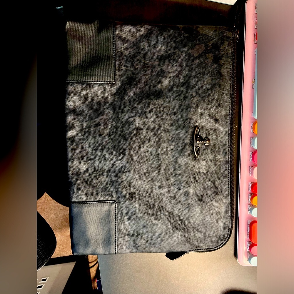 $$Super RARE$$ Vivienne Westwood clutch/laptop sleeve